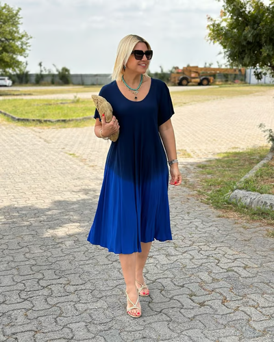 Liora™ – Losvallende jurk met zachte overgang in kleur